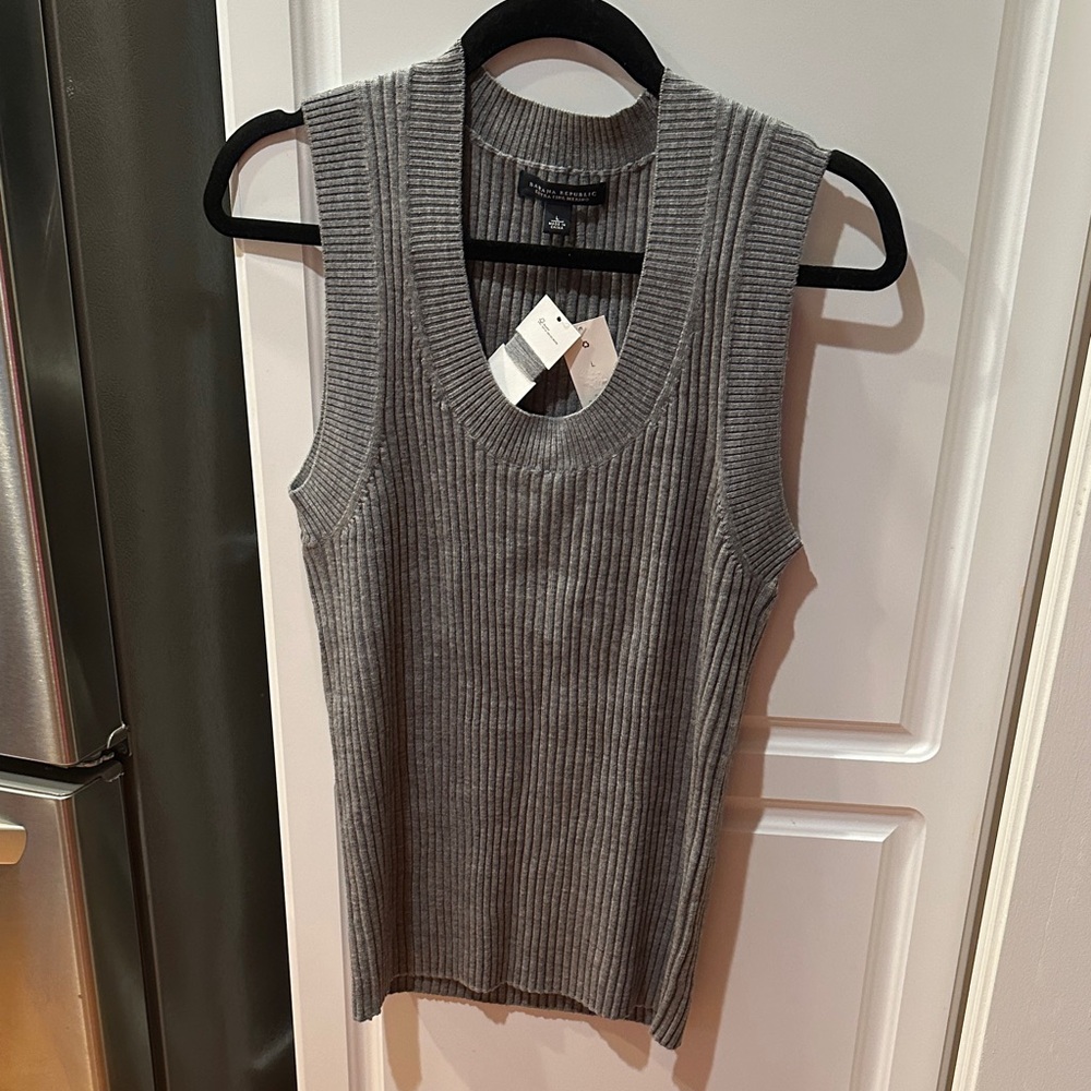 NWT Banana Republic gray extra fine merino wool sweater vest, L